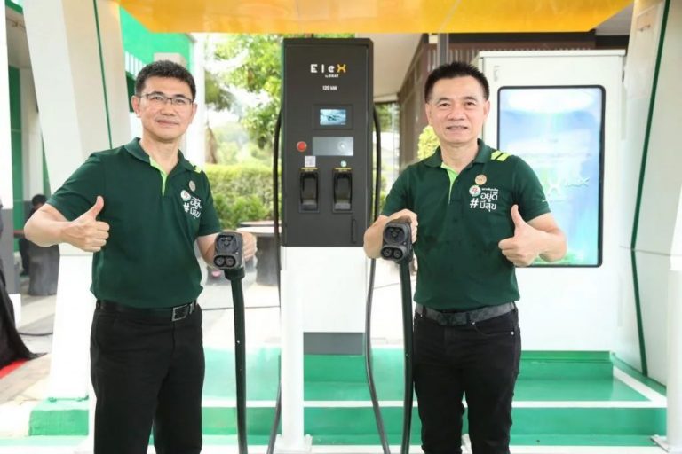 พีทีจี – กฟผ. ผนึกกำลังรองรับอุตสาหกรรม EV ในไทย เปิดตัว EleX by EGAT สถานีชาร์จ EV ในปั๊ม PT โคราชแห่งแรก