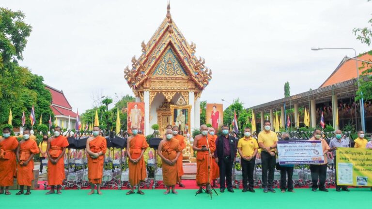 พระสิริปัญญาคุณ เจ้าอาวาสวัดเมืองยะลาพระอารามหลวงเป็นประธานในพิธีมอบเครื่องออกซิเจน High Flow จำนวน 60 เครื่อง และเครื่อง PAPRs จำนวน 20 เครื่อง