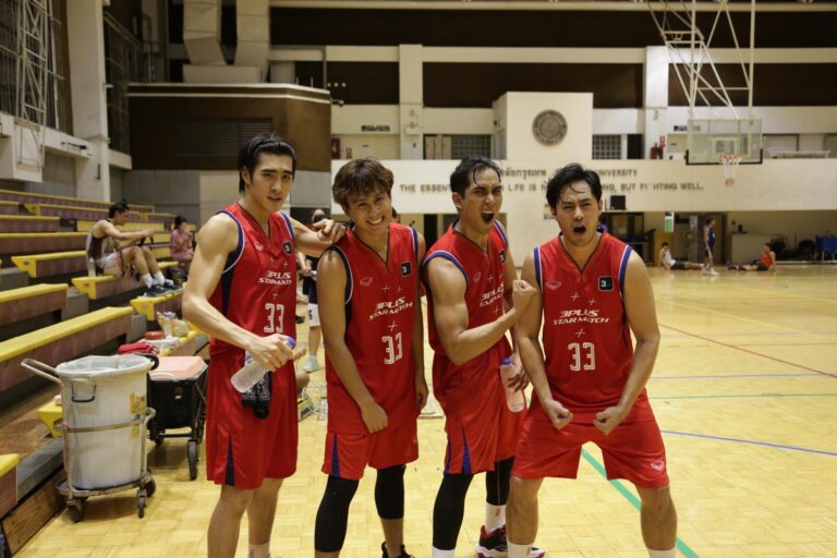 ศึกแข่งขัน Basketball “3PLUS STAR MATCH 2022”​“กระทิง” กัปตันทีม “สีแดง” ส่ง “ท๊อป จรณ” พร้อมทีมซุ่มซ้อมพร้อมสู้!! “สีน้ำเงิน”