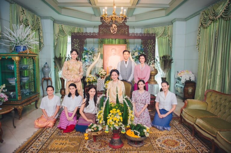 ร้องอุ๊ยหนักมาก! นางเอกใหม่ “ญดา” ปาดน้ำตาสู้รัก “ภณ”ใน “กรงดอกสร้อย” พีเรียดดราม่ารวบตึงความเผ็ด